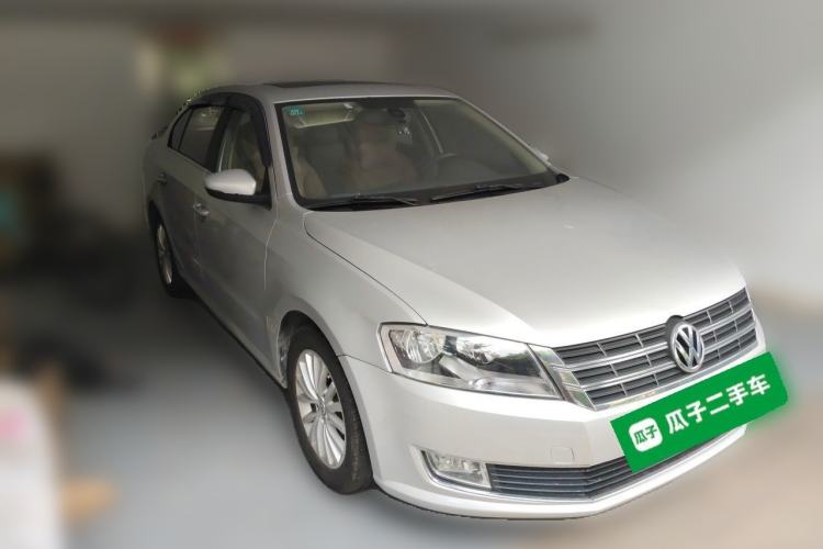 Used Volkswagen Lavida 2013 1.6L Automatic Luxury Edition Front Right 45 Deg