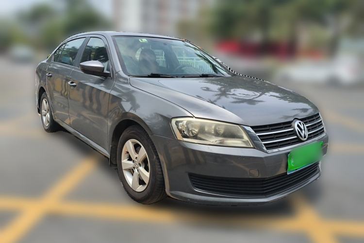 Used Volkswagen Lavida 2013 Revised Classic 1.6L Automatic Fashion Edition Front Right 45 Deg