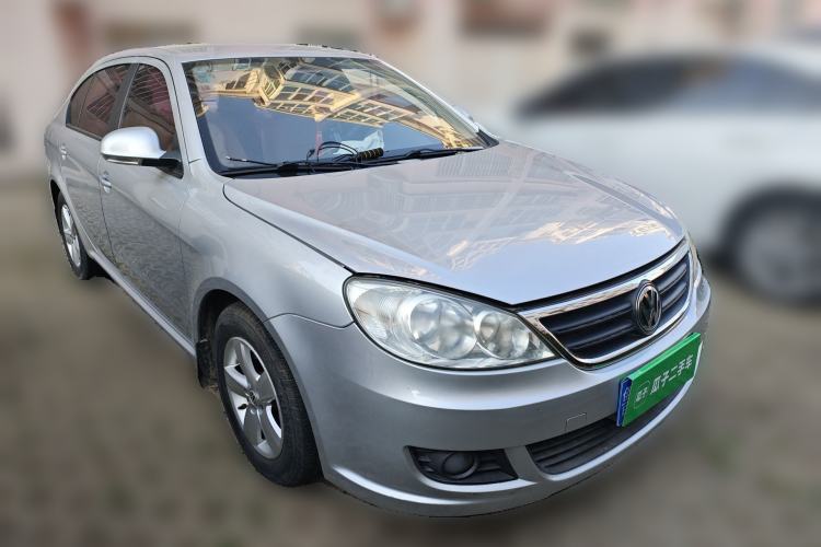 Used Volkswagen Lavida 2013 Classic 1.6L Manual Fashion Edition Front Right 45 Deg