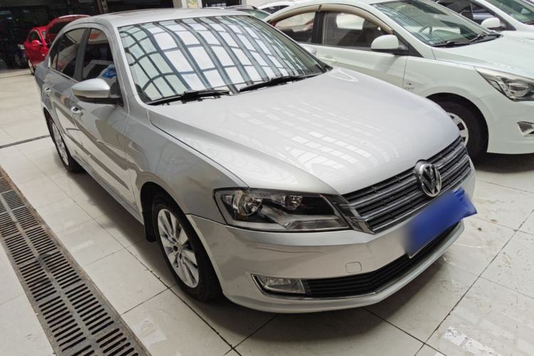 Used Volkswagen Lavida 2013 Revised Version 1.4 TSI DSG Comfort Edition Front Right 45 Deg