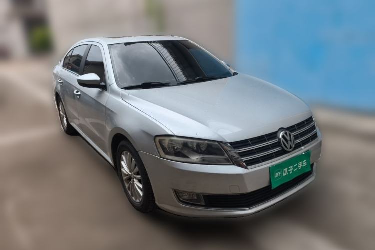 Used Volkswagen Lavida 2013 1.6L Automatic Luxury Edition Front Right 45 Deg