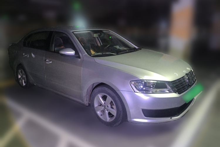 Used Volkswagen Lavida 2013 Revised Classic 1.6L Automatic Fashion Edition Front Right 45 Deg