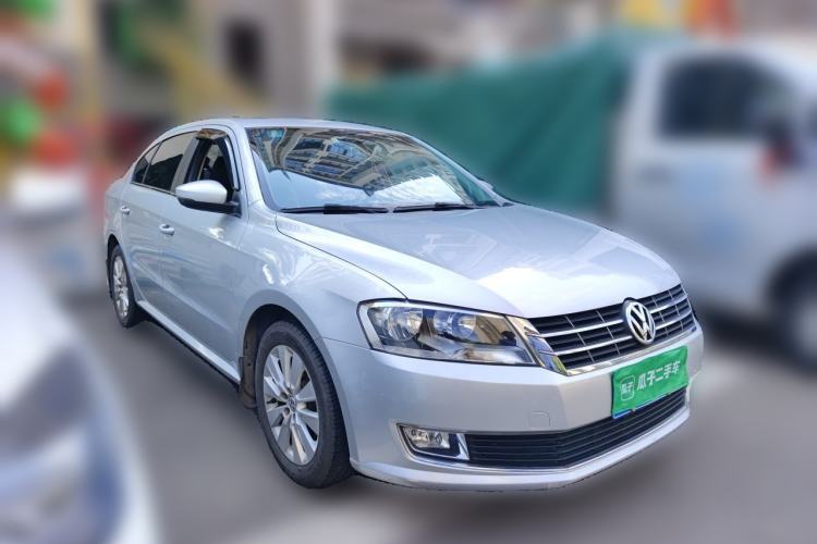 Used Volkswagen Lavida 2013 Restyled Classic 1.6L Manual Comfort Edition Front Right 45 Deg