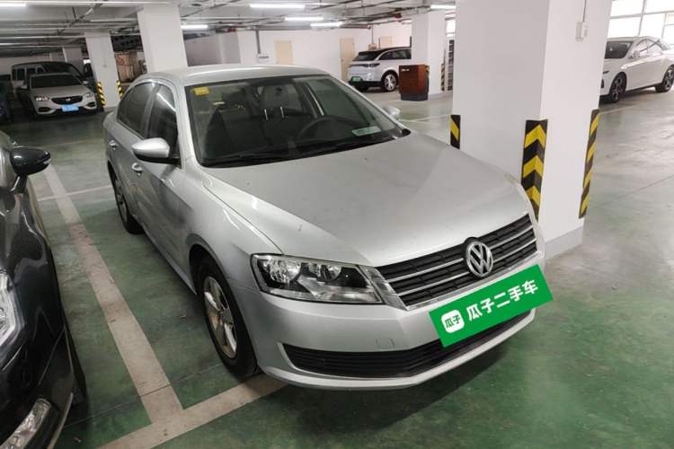 Used Volkswagen Lavida 2013 Revised Classic 1.6L Manual Fashion Edition Front Right 45 Deg