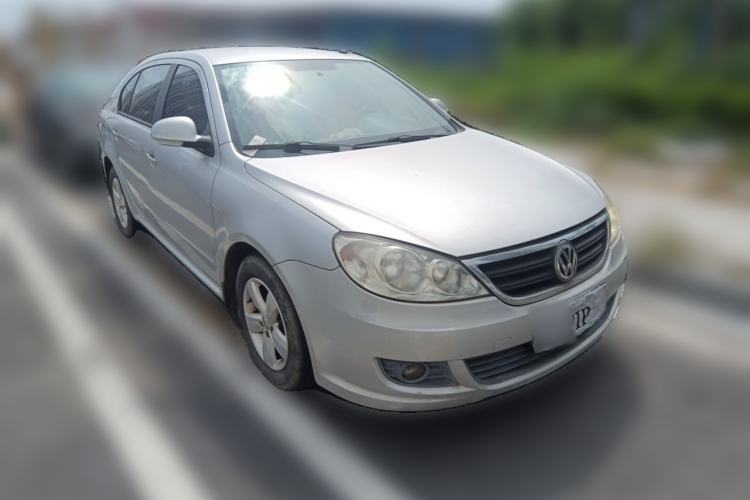 Used Volkswagen Lavida 2013 Classic 1.6L Manual Fashion Edition Front Right 45 Deg