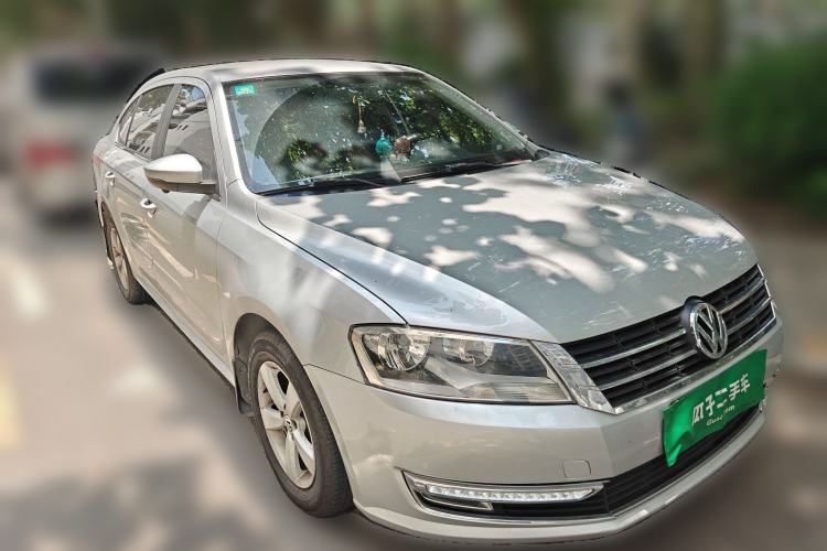 Used Volkswagen Lavida 2013 Revised Classic 1.6L Automatic Fashion Edition Front Right 45 Deg