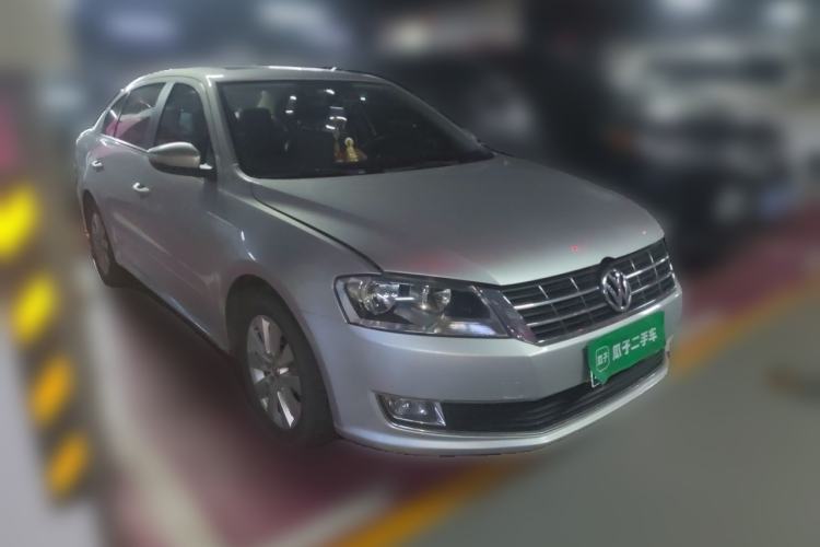 Used Volkswagen Lavida 2013 1.6L Automatic Comfort Edition Front Right 45 Deg