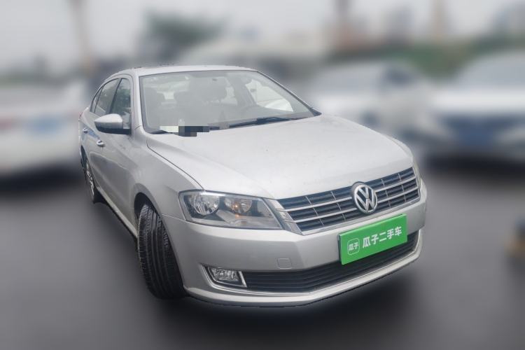Used Volkswagen Lavida 2013 1.4TSI Manual Comfort Edition Front Right 45 Deg