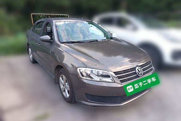 Used Volkswagen Lavida 2013 1.6L Manual Fashion Edition Front Right 45 Deg