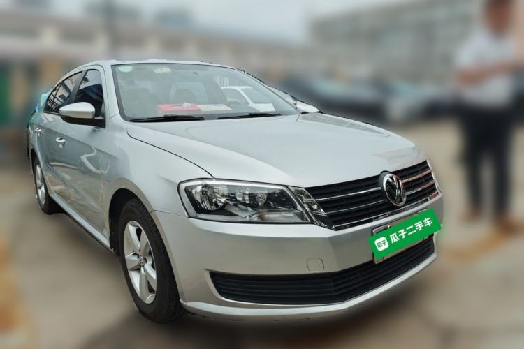Used Volkswagen Lavida 2013 Revised Classic 1.6L Automatic Fashion Edition Front Right 45 Deg