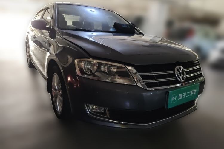 Used Volkswagen Lavida 2013 1.4TSI DSG Luxury Edition Front Right 45 Deg