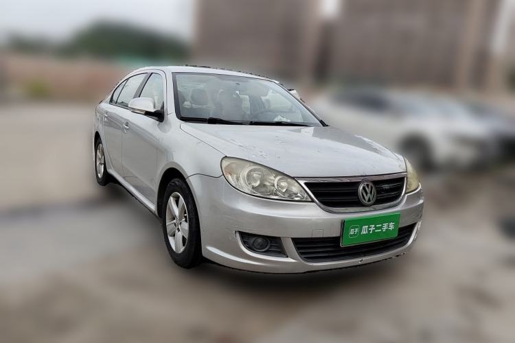 Used Volkswagen Lavida 2013 Classic 1.6L Automatic Fashion Edition Front Right 45 Deg