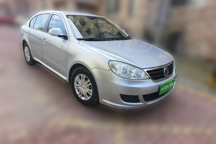 Used Volkswagen Lavida 2013 Classic 1.6L Manual Fashion Edition Front Right 45 Deg