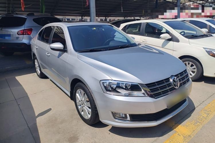 Used Volkswagen Lavida 2013 Restyled Classic 1.6L Manual Comfort Edition Front Right 45 Deg