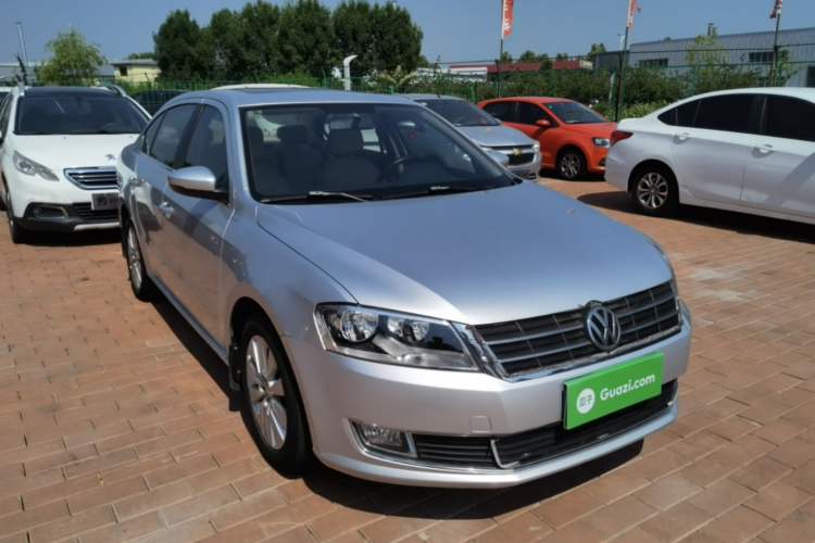 Used Volkswagen Lavida 2013 1.4TSI DSG Comfort Edition Front Right 45 Deg