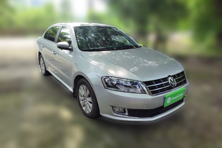 Used Volkswagen Lavida 2013 Restyled Classic 1.6L Manual Comfort Edition Front Right 45 Deg