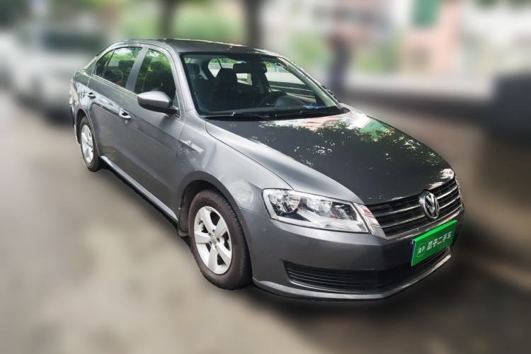 Used Volkswagen Lavida 2013 Revised Classic 1.6L Automatic Fashion Edition Front Right 45 Deg