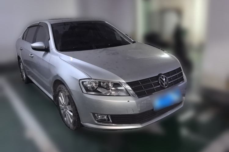 Used Volkswagen Lavida 2013 Restyled Classic 1.6L Automatic Comfort Edition Front Right 45 Deg