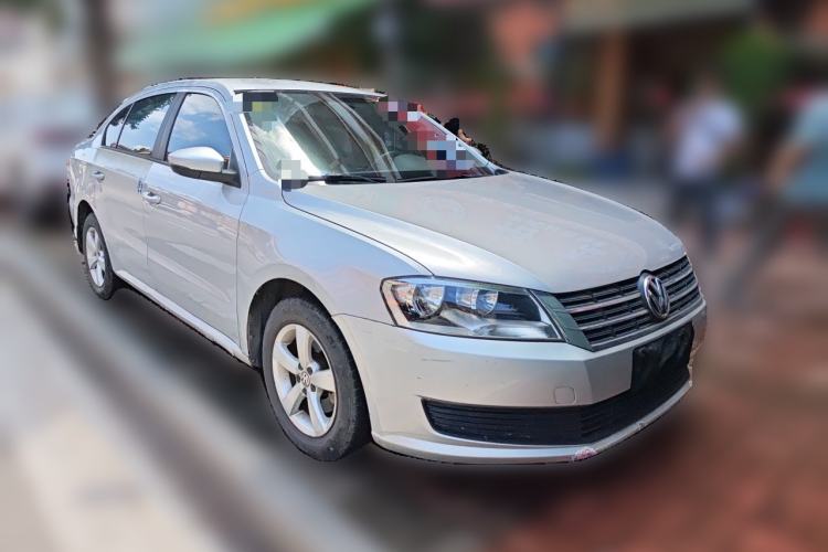 Used Volkswagen Lavida 2013 Revised Classic 1.6L Manual Fashion Edition Front Right 45 Deg