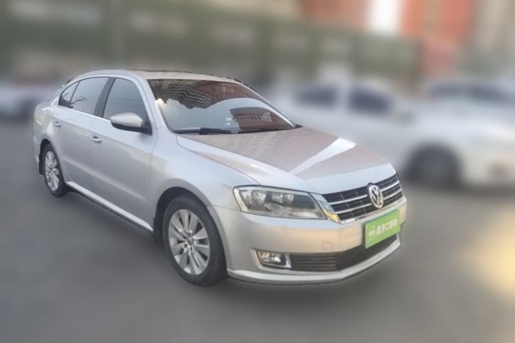 Used Volkswagen Lavida 2013 Revised Version 1.4 TSI DSG Comfort Edition Front Right 45 Deg