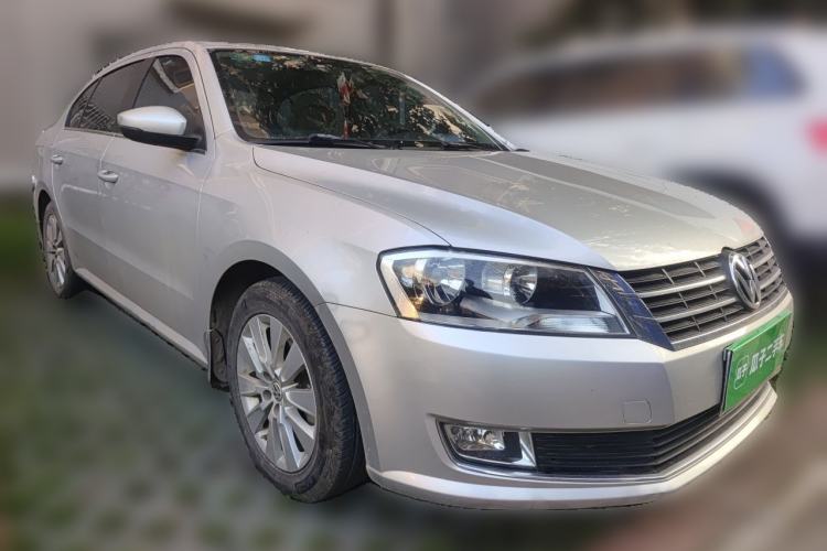 Used Volkswagen Lavida 2013 Restyled Classic 1.6L Automatic Comfort Edition Front Right 45 Deg