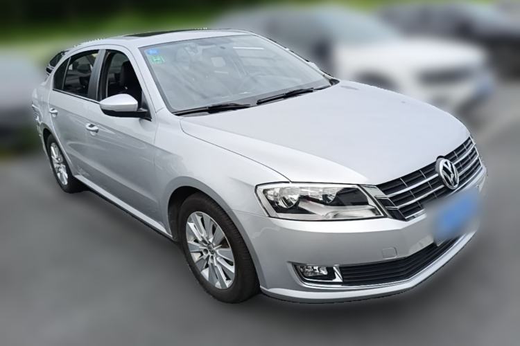 Used Volkswagen Lavida 2013 Restyled Classic 1.6L Automatic Comfort Edition Front Right 45 Deg
