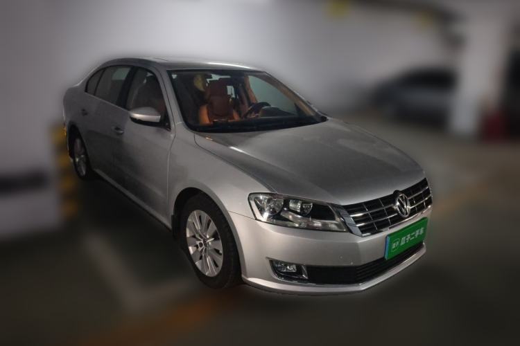 Used Volkswagen Lavida 2013 1.4TSI DSG Comfort Edition Front Right 45 Deg