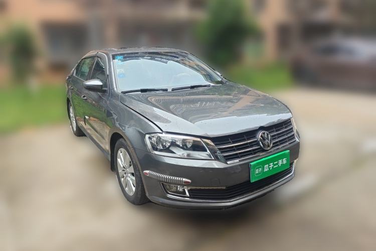 Used Volkswagen Lavida 2013 Restyled Classic 1.6L Manual Comfort Edition Front Right 45 Deg