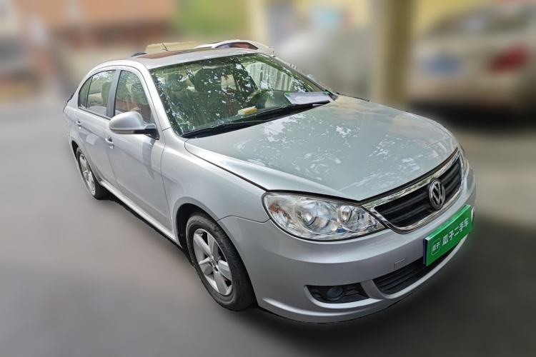 Used Volkswagen Lavida 2013 Classic 1.6L Manual Fashion Edition Front Right 45 Deg