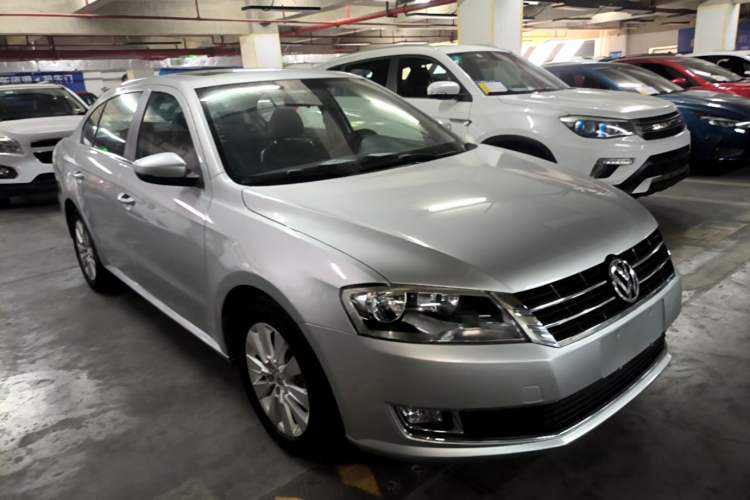 Used Volkswagen Lavida 2013 Revised Version 1.4 TSI Manual Comfort Edition Front Right 45 Deg