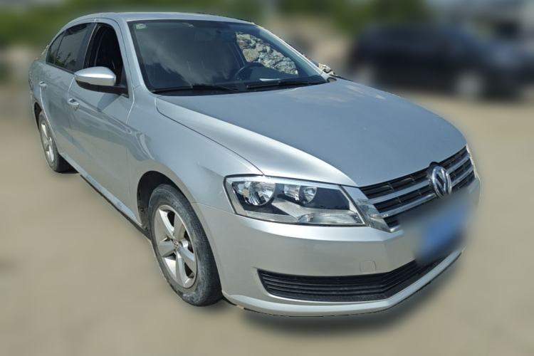 Used Volkswagen Lavida 2013 Revised Classic 1.6L Manual Fashion Edition Front Right 45 Deg