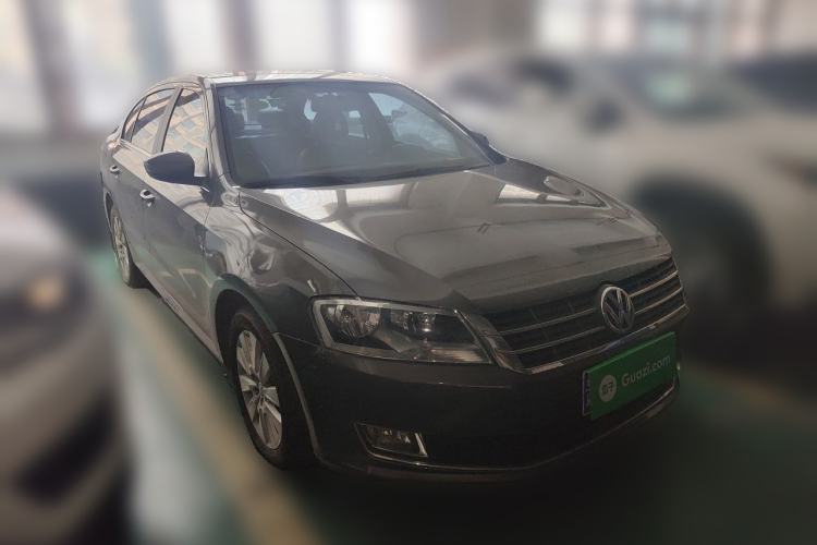 Used Volkswagen Lavida 2013 Restyled Classic 1.6L Automatic Comfort Edition Front Right 45 Deg