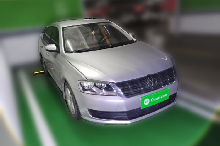 Used Volkswagen Lavida 2013 Revised Classic 1.6L Manual Fashion Edition Front Right 45 Deg