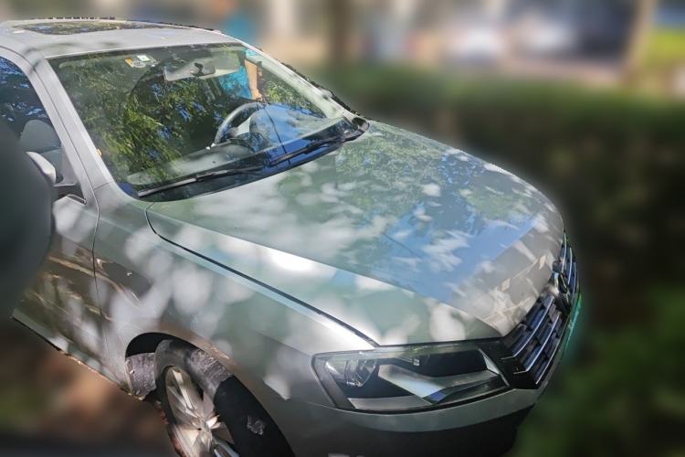 Used Volkswagen Lavida 2013 Restyled Classic 1.6L Automatic Comfort Edition Front Right 45 Deg