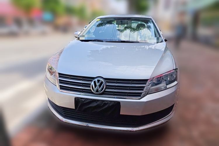 Used Volkswagen Lavida 2013 Revised Classic 1.6L Manual Fashion Edition Front
