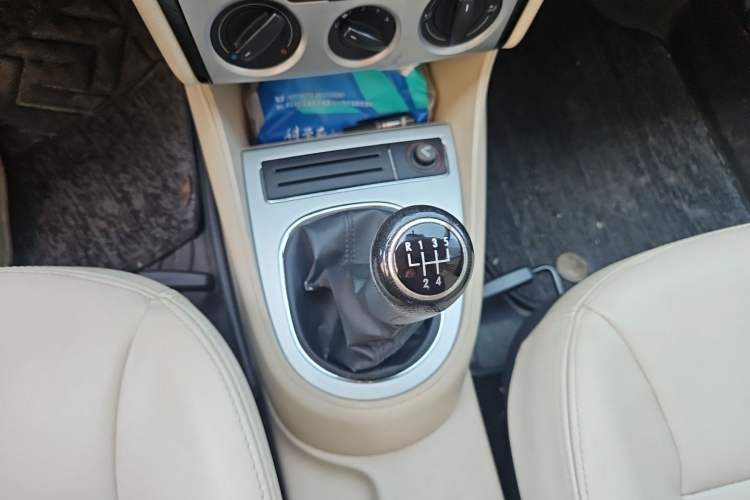 Used Volkswagen Lavida 2013 1.6L Manual Fashion Edition Gear Lever