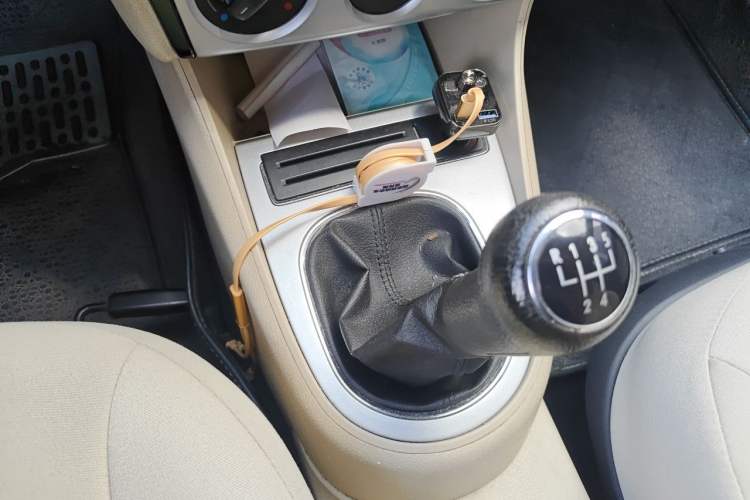 Used Volkswagen Lavida 2013 Classic 1.6L Manual Fashion Edition Gear Lever