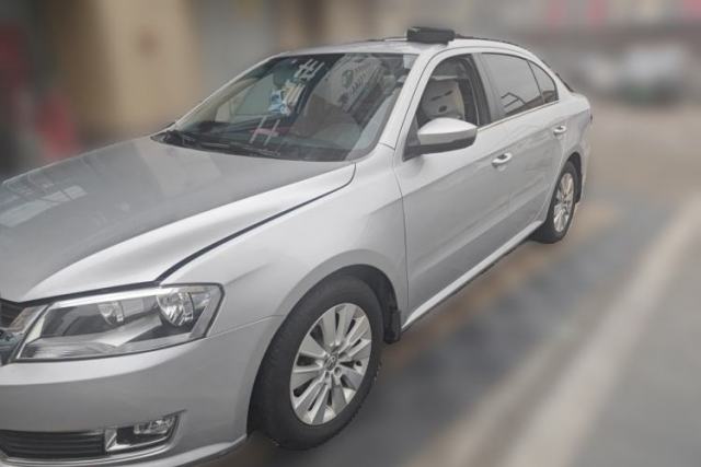 Used Volkswagen Lavida 2013 Restyled Classic 1.6L Manual Comfort Edition