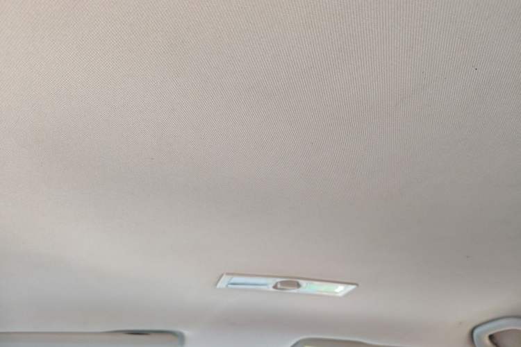 Used Volkswagen Lavida 2013 Revised Classic 1.6L Automatic Fashion Edition Headliner