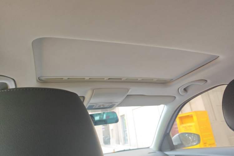 Used Volkswagen Lavida 2013 Restyled Classic 1.6L Automatic Comfort Edition Headliner