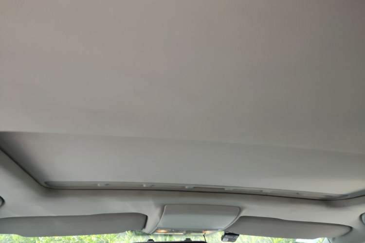 Used Volkswagen Lavida 2013 Restyled Classic 1.6L Manual Comfort Edition Headliner