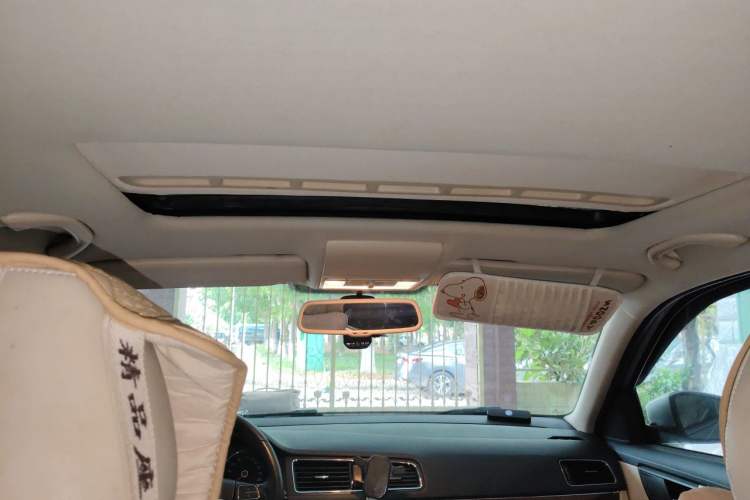 Used Volkswagen Lavida 2013 1.6L Automatic Luxury Edition Headliner