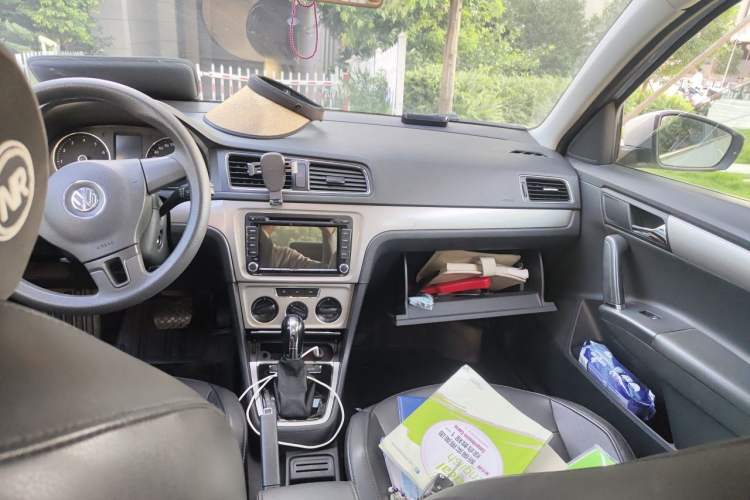 Used Volkswagen Lavida 2013 Restyled Classic 1.6L Automatic Comfort Edition Headliner