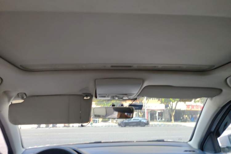 Used Volkswagen Lavida 2013 Restyled Classic 1.6L Manual Comfort Edition Headliner