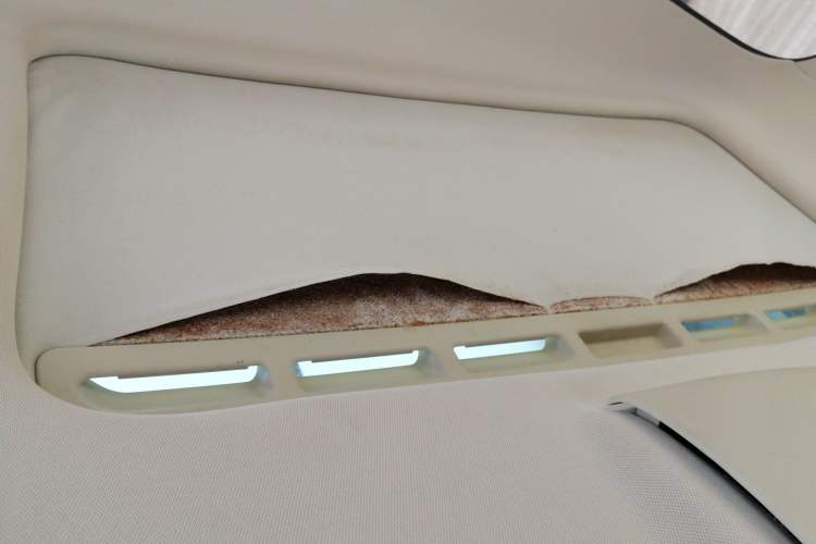 Used Volkswagen Lavida 2013 1.6L Automatic Comfort Edition Headliner