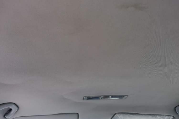 Used Volkswagen Lavida 2013 Revised Classic 1.6L Automatic Fashion Edition Headliner