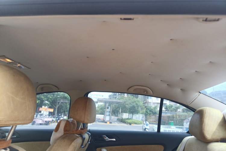 Used Volkswagen Lavida 2013 Classic 1.6L Manual Fashion Edition Headliner