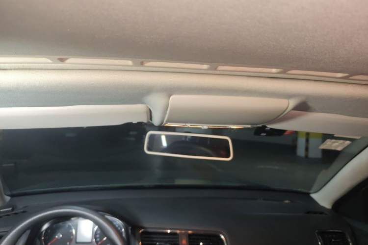 Used Volkswagen Lavida 2013 Revised Version 1.4 TSI Manual Comfort Edition Headliner