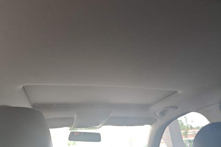 Used Volkswagen Lavida 2013 Restyled Classic 1.6L Manual Comfort Edition Headliner
