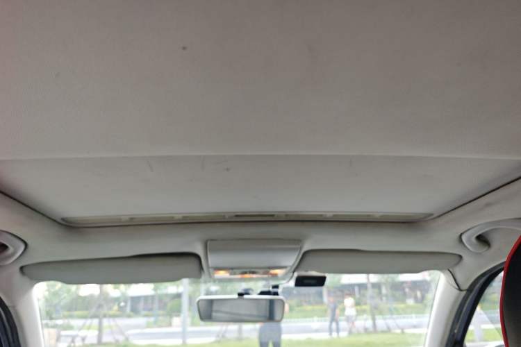 Used Volkswagen Lavida 2013 1.6L Automatic Comfort Edition Headliner